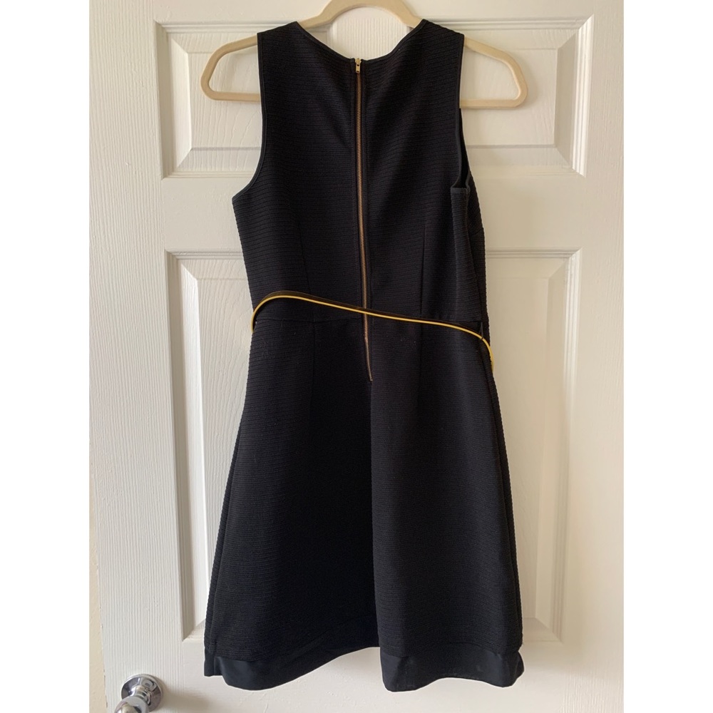 Sleeveless limited fit and flare LBD 👗 - The Limited - Picture 2 of 3